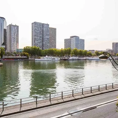 Etage Privé Vue Sur La Seine *