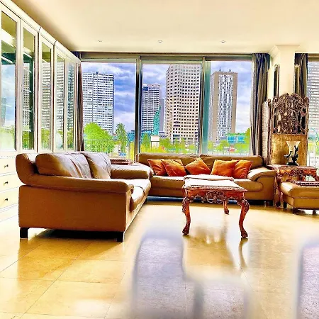 Etage Privé Vue Sur La Seine Parigi